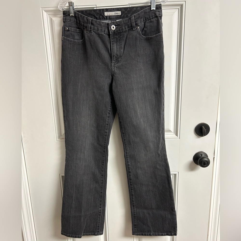 Chicos Ultimate Fit Boot Leg Deep Gray Jeans 0.5R NWOT